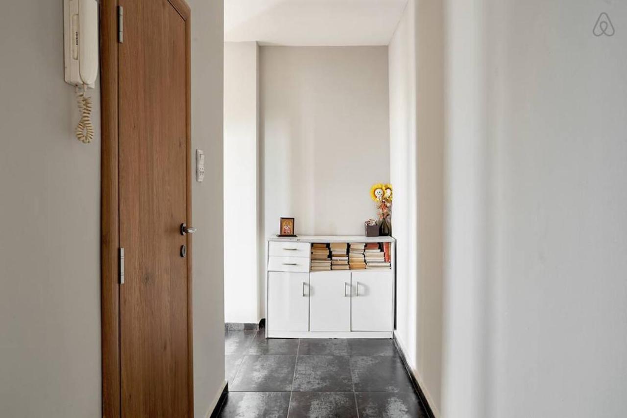 Bright Apartment Near City Center Skopje Bagian luar foto