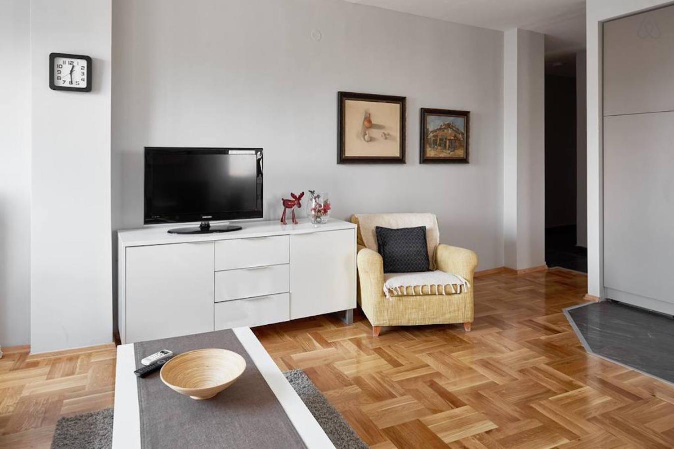 Bright Apartment Near City Center Skopje Bagian luar foto