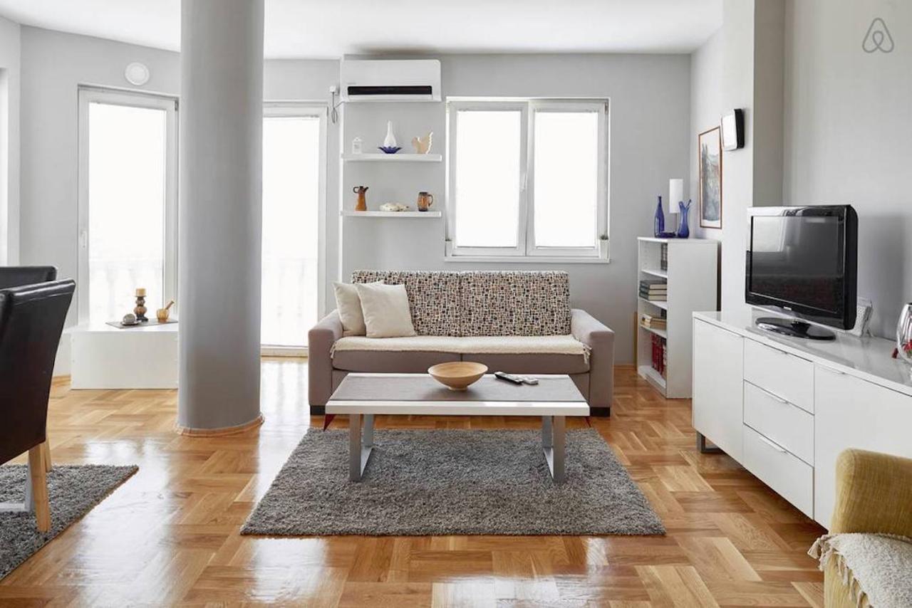 Bright Apartment Near City Center Skopje Bagian luar foto